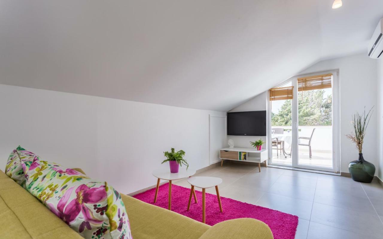 Apartment Deni クルク エクステリア 写真