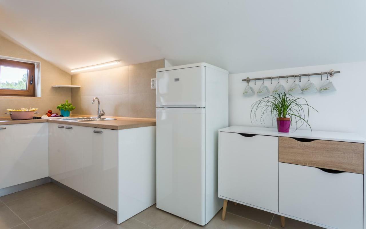 Apartment Deni クルク エクステリア 写真
