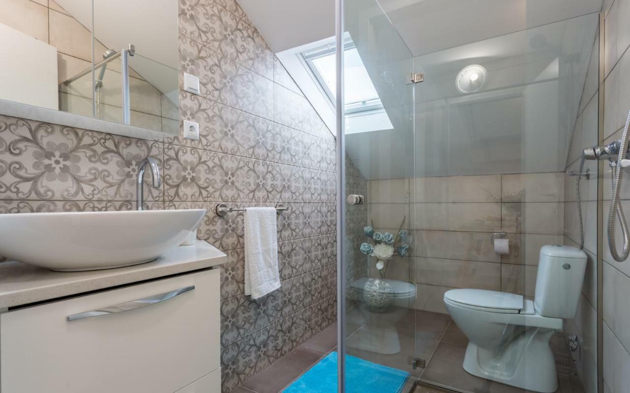Apartment Deni クルク エクステリア 写真
